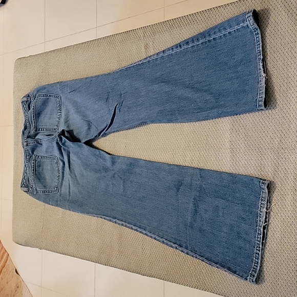 EUC Banana Republic Classic Contoured Bootcut Jeans Size: 4 - Picture 9 of 11